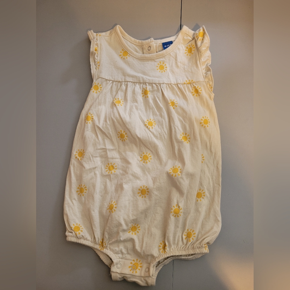 Old navy 18-24m bubble romper